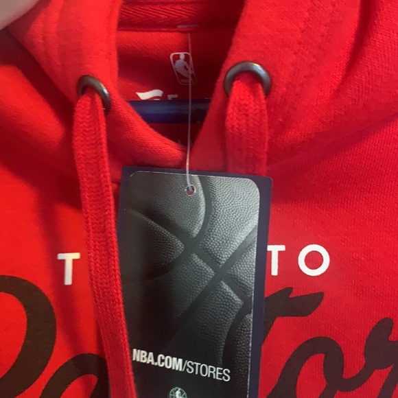 NWT Men’s Toronto Raptors Pullover Hoodie - Picture 4 of 9